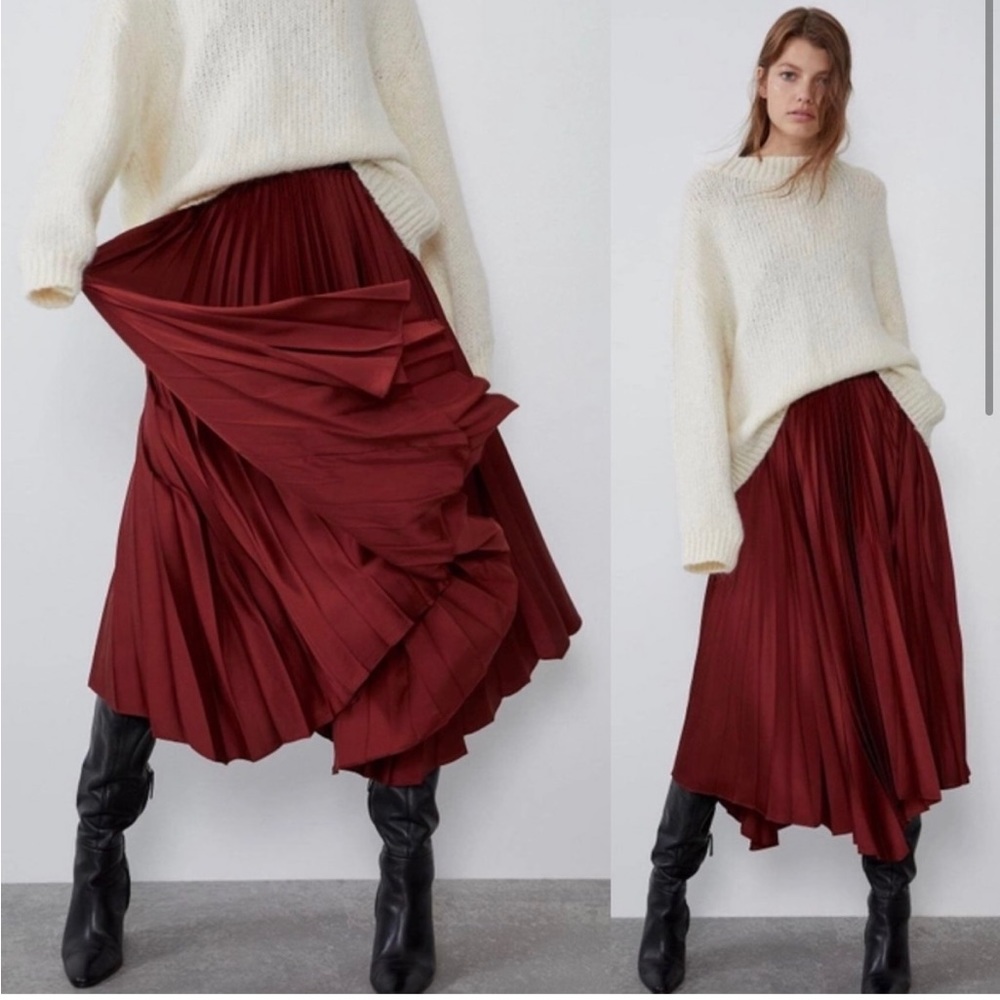 Zara MIDI Pleated A-Line Skirt Draw String Waist
Brown/Burgundy Size S